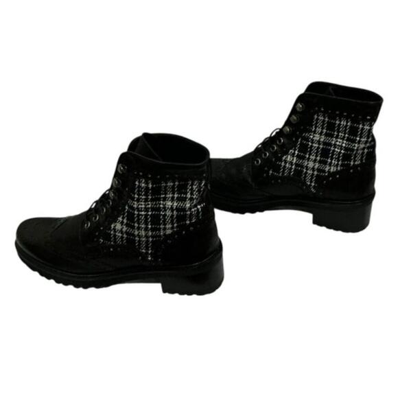 Stuart Weitzman Rare Women’s Brogue Ankle Boots Black Plaid Lace-Up Size 8 - Picture 6 of 12